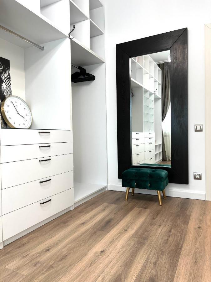 Sky View - Luxury Apartament - Sanador Victoriei Bukares Bagian luar foto
