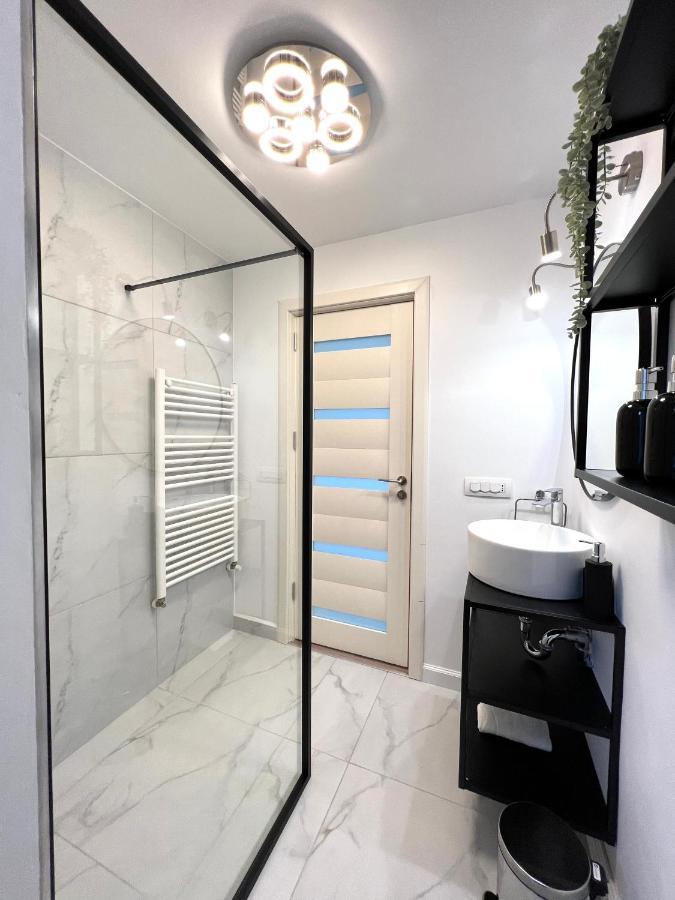 Sky View - Luxury Apartament - Sanador Victoriei Bukares Bagian luar foto